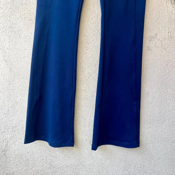 NWT Lou & Grey Luvstretch Flare Navy Pants Small - Picture 4 of 7